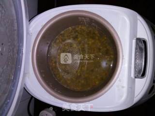 电饭锅绿豆汤的做法步骤：4