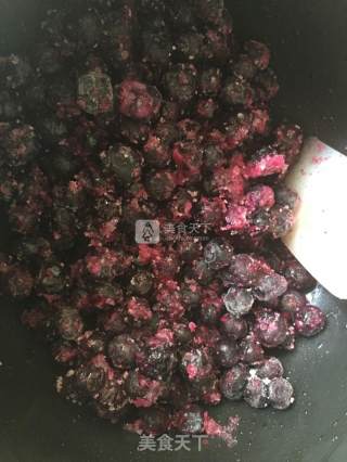 蓝莓酱的做法步骤：1