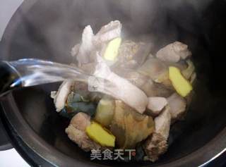 排骨甲鱼汤的做法步骤：5