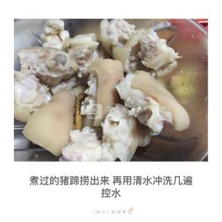 焖猪蹄的做法步骤：5