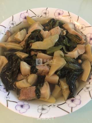 咸菜苦笋煲五花肉的做法步骤：5