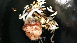家常版的意大利面香菇肉酱的做法步骤：7
