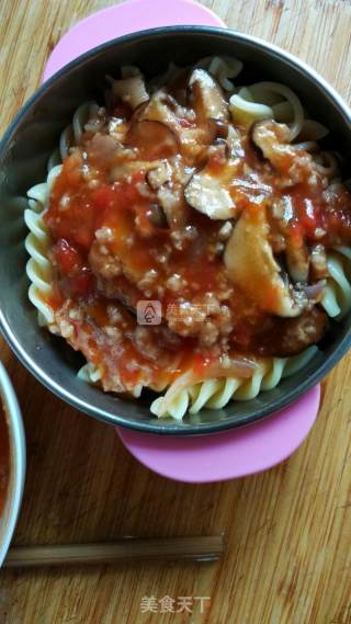 家常版的意大利面香菇肉酱的做法步骤：12