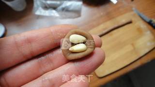 鱼皮松籽的做法步骤：6