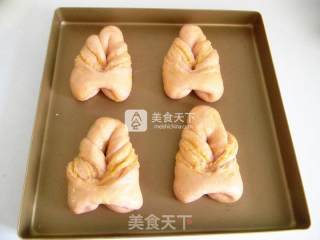 椰香紫薯树叶面包的做法步骤：16