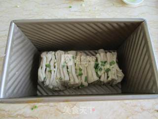 蒜香手撕面包的做法步骤：9