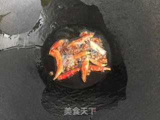 补充胶原蛋白的美容菜—冬菜蒸猪脚的做法步骤：4