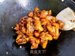 补充胶原蛋白的美容菜—冬菜蒸猪脚的做法步骤：7