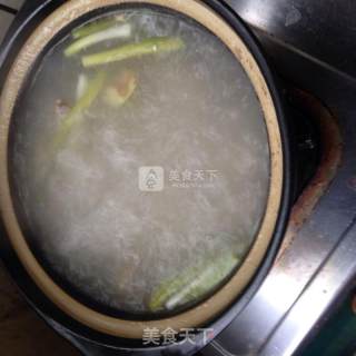 关于一锅排骨汤的做法步骤：6