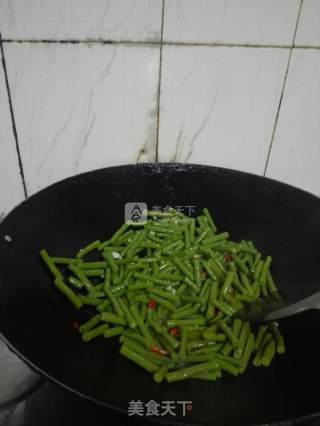 蒜香虹豆的做法步骤：4