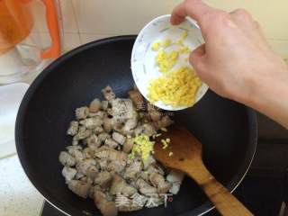 陈氏私房卤肉饭的做法步骤：10