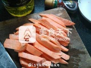 香烤黑椒红薯条的做法步骤：2