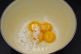 彩色条纹蛋糕卷的做法步骤：3