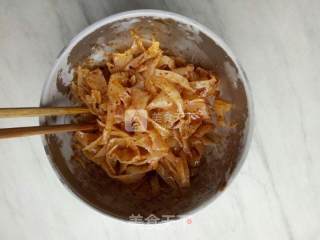 陕西凉皮新吃法--家庭10分钟自制冰镇凉皮的做法步骤：5