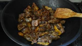 柱候酱焖牛腩的做法步骤：1