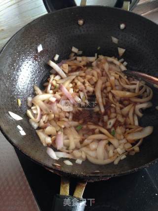 黑胡椒洋葱炒牛柳的做法步骤：5