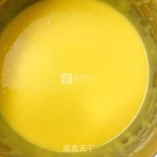 简单易做的戚风小方块儿的做法步骤：5