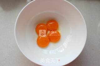 ——芒果奶油蛋糕卷的做法步骤：1