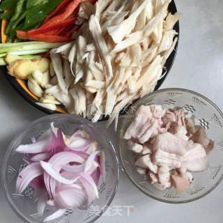 干锅杏鲍菇的做法步骤：2