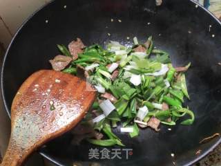 尖椒爆猪肝的做法步骤：6