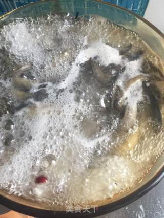 泥鳅茨实煲淮山的做法步骤：14