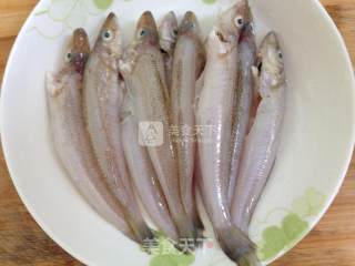 香炸梭子鱼的做法步骤：1