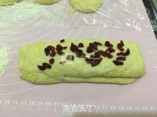蔓越莓鲜奶吐司~面包机＋烤箱简单综合法的做法步骤：11
