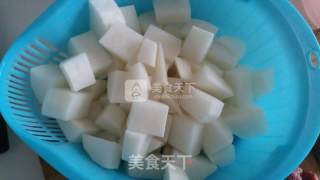 萝卜炖牛肉的做法步骤：2