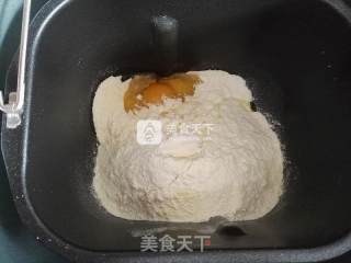 手擀玉米面鸡蛋面条的做法步骤：3