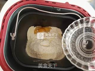 手擀玉米面鸡蛋面条的做法步骤：4