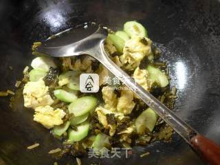 雪菜鸡蛋炒丝瓜的做法步骤：9