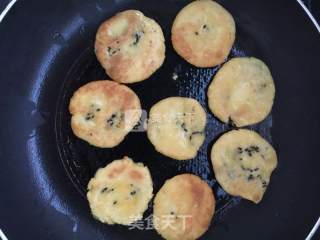 香糯奶香玉米饼的做法步骤：8