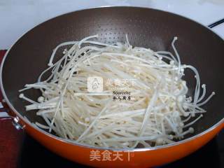 豆豉炒金针菇的做法步骤：6