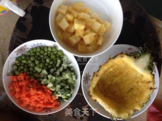 菠萝炒饭的做法步骤：4