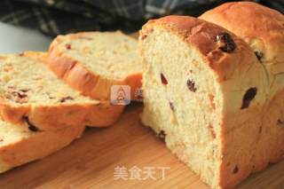 蔓越莓坚果奶酪面包的做法步骤：1