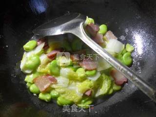 腊肉蚕豆炒娃娃菜的做法步骤：8