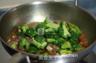 苦瓜焖排骨的做法步骤：7