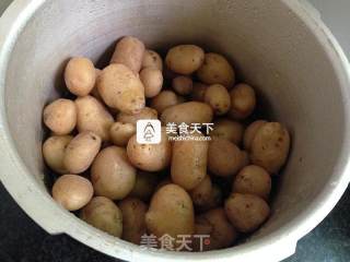 奶酪焗土豆的做法步骤：1