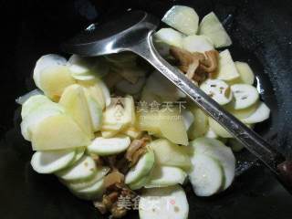 榨菜丝长瓜煮土豆的做法步骤：5