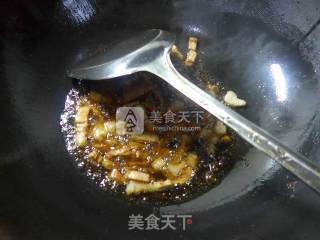 笋干菜五花肉炒尖椒的做法步骤：4