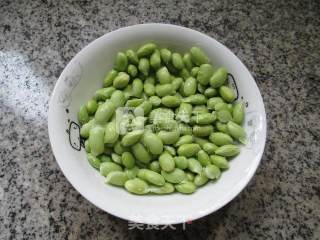 开洋笋干菜炒毛豆的做法步骤：2