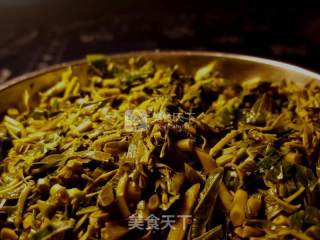 香椿炒饭的做法步骤：3
