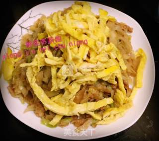 鸡蛋肉丝炒饼…还有圆白菜的做法步骤：6