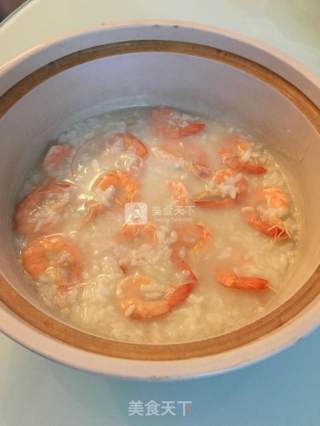 海鲜砂锅粥--虾的做法步骤：4