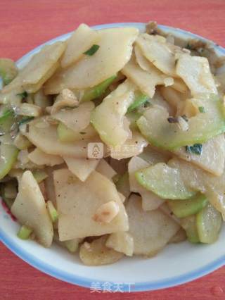 土豆炒西葫芦的做法步骤：3