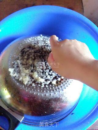 重庆密食-洋芋粑粑的做法步骤：2