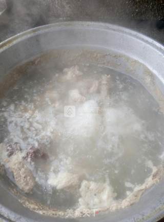 排骨炖土豆豆角的做法步骤：3
