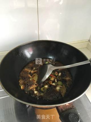 垮炖鱼的做法步骤：3