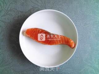 【烤迷迭香三文鱼】的做法步骤：1