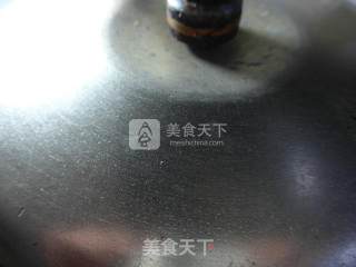 茼蒿油豆腐龙骨汤的做法步骤：4